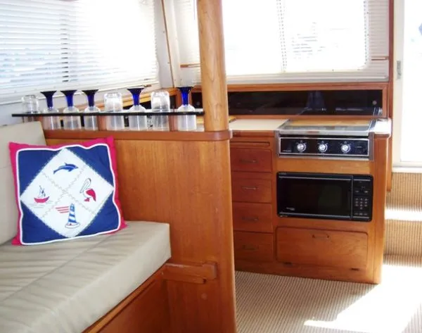1988 Tollycraft SPORT CRUISER
