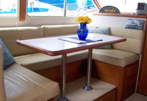 1988 Tollycraft SPORT CRUISER