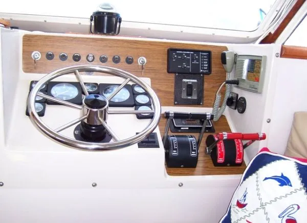 1988 Tollycraft SPORT CRUISER