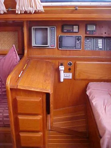 1984 Islander 38C-Plan B Cruiser