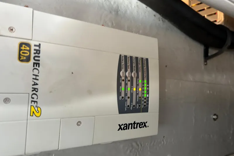 Xantrex Charger