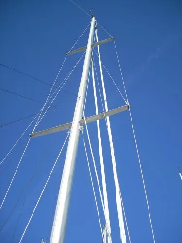 1990 Tayana