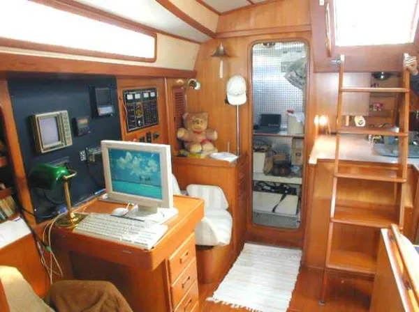 1990 Tayana