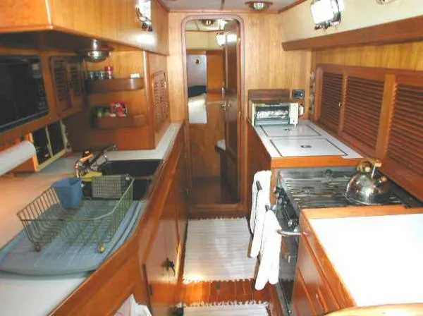 1990 Tayana