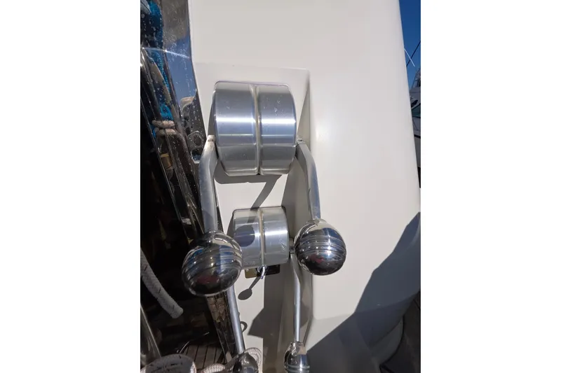 Close-up of throttle controls on a 2000 McKinna 48 Pilothouse yacht.
