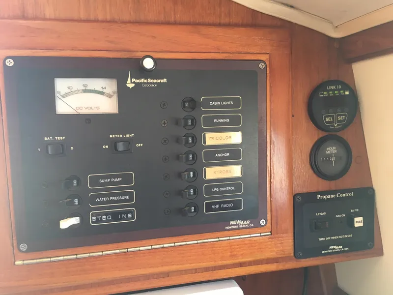 2001 Pacific Seacraft Dana 24