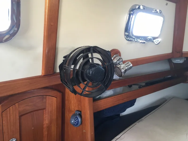 2001 Pacific Seacraft Dana 24