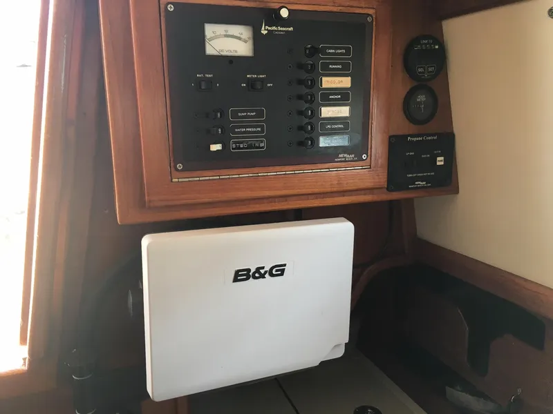2001 Pacific Seacraft Dana 24