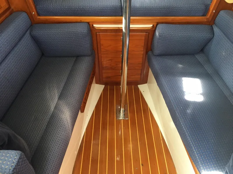 2001 Pacific Seacraft Dana 24