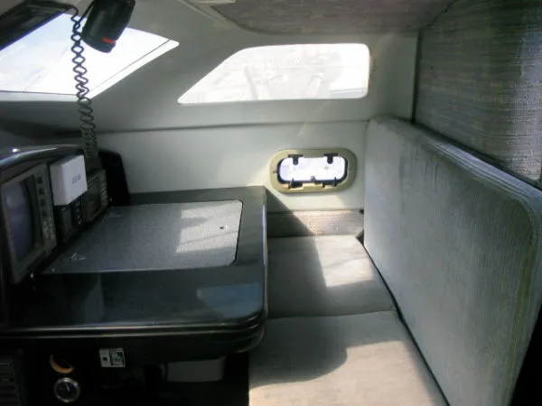 1991 MacGregor Pilothouse