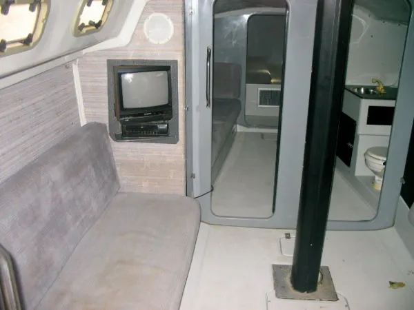 1991 MacGregor Pilothouse