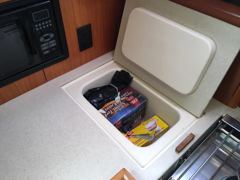 Counter storage