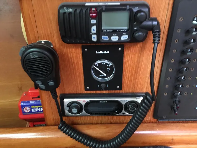 VHF/Tank tender/Stereo