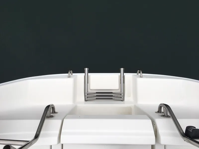 Open transom w/ SS steps