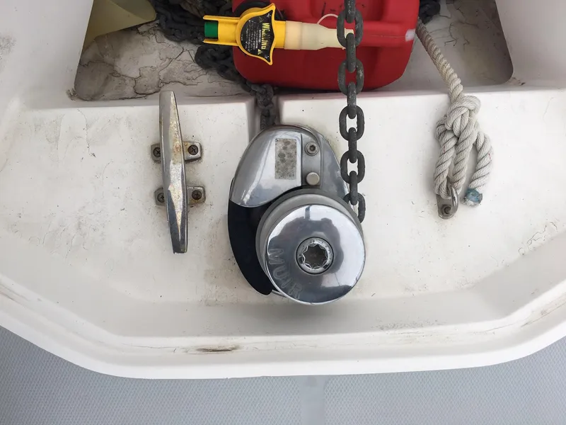 Electric windlass