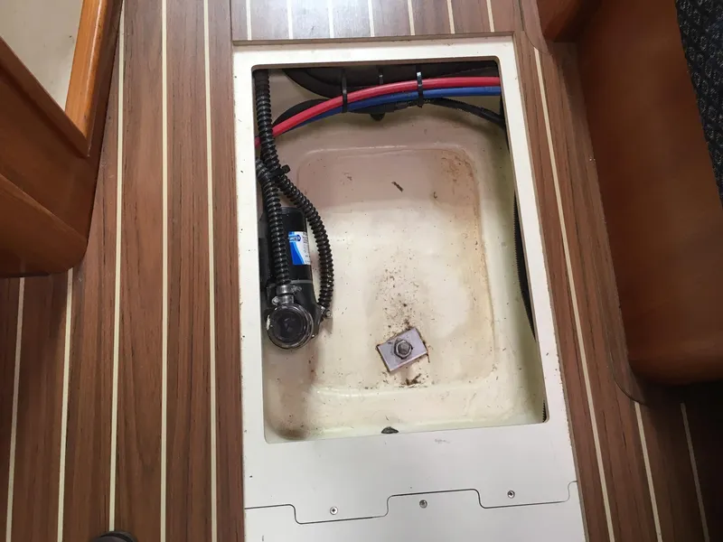 Clean bilge