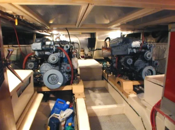 1990 DeFever Motor Yacht