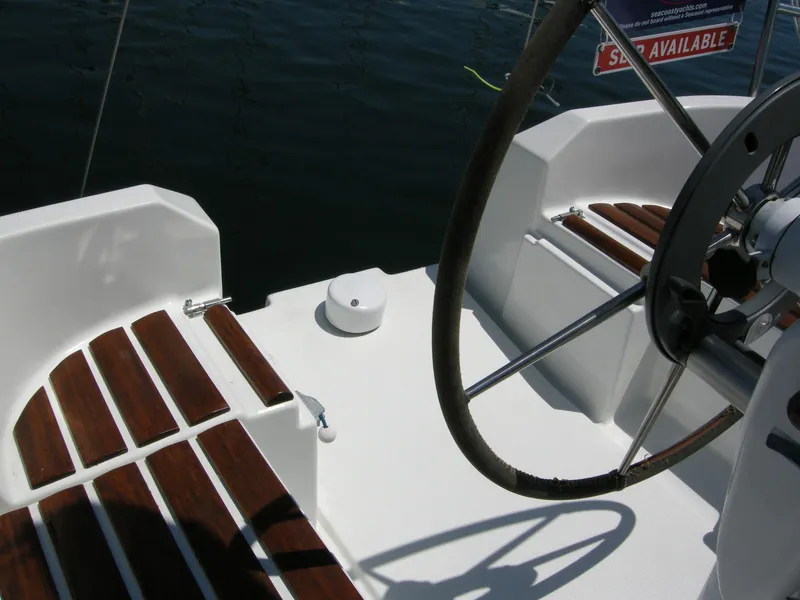 Walk-thru transom