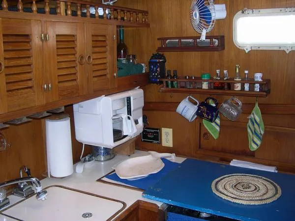 Down U-Shaped Galley