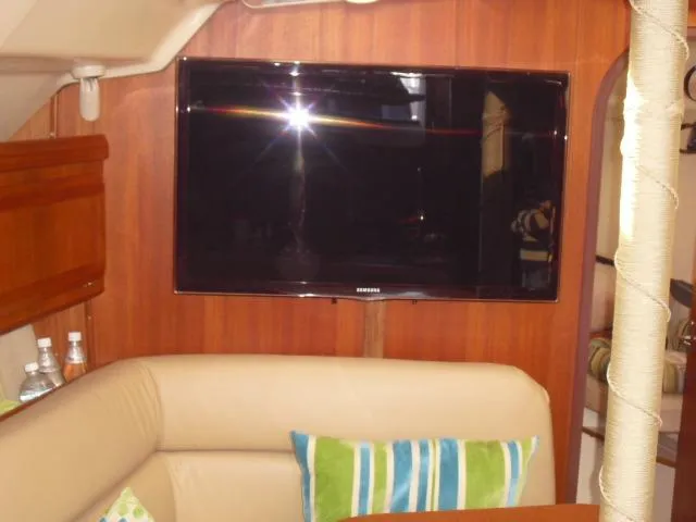40" New Flat Screen Smart TV