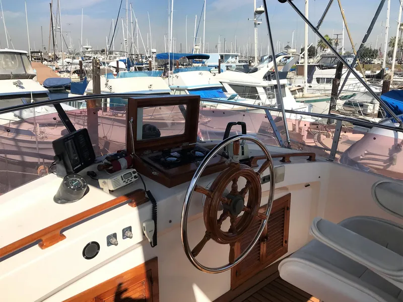 1982 Marine Trader AFT CABIN TRAWLER