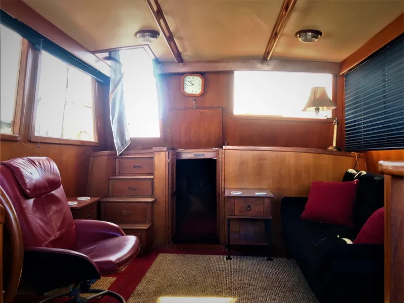 1982 Marine Trader AFT CABIN TRAWLER