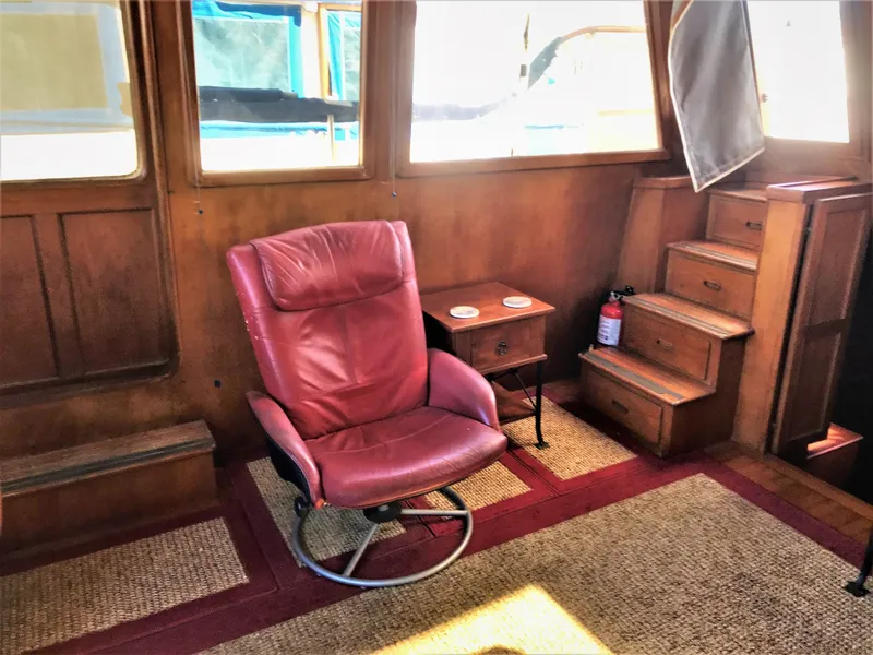 1982 Marine Trader AFT CABIN TRAWLER