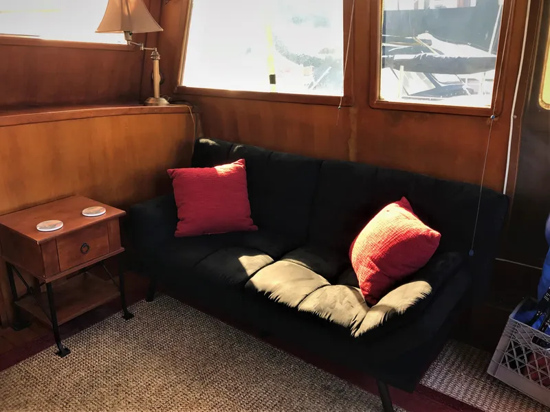 1982 Marine Trader AFT CABIN TRAWLER