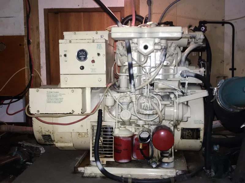 1982 Marine Trader AFT CABIN TRAWLER