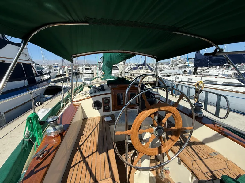 1982 Tayana 37