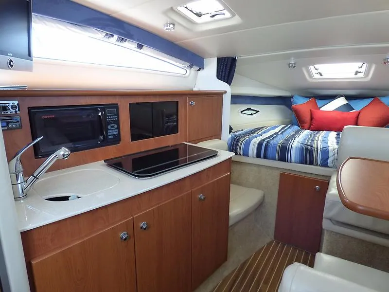 2008 Bayliner 285