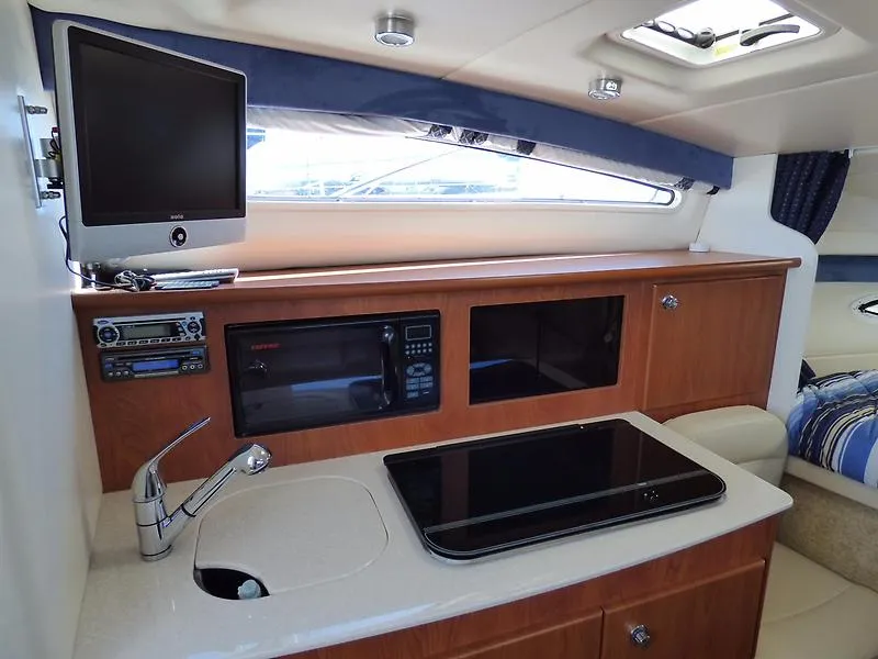 2008 Bayliner 285