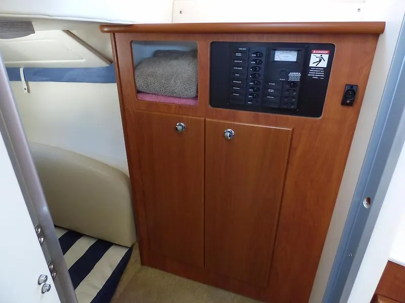 2008 Bayliner 285