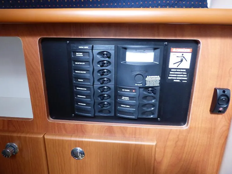 2008 Bayliner 285