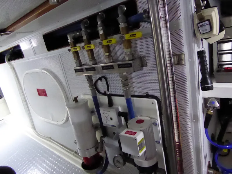 Fuel polishing system