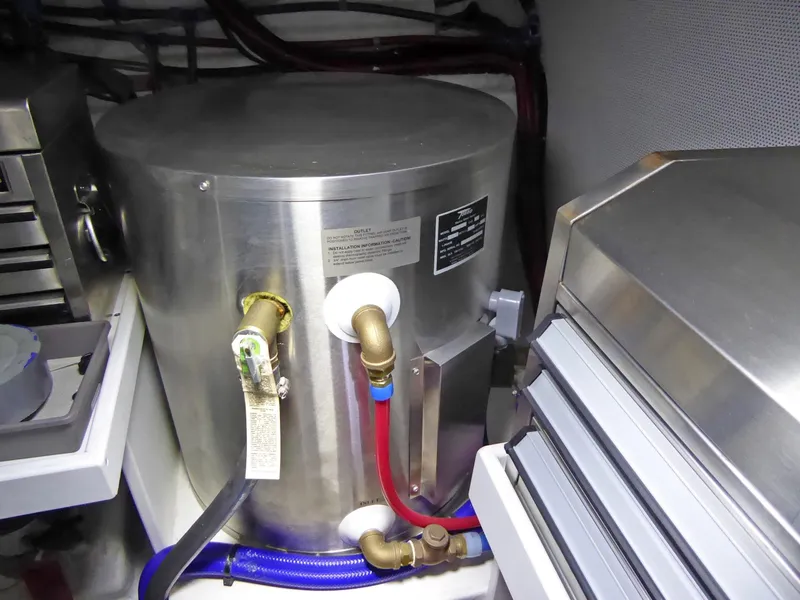Hot water heater