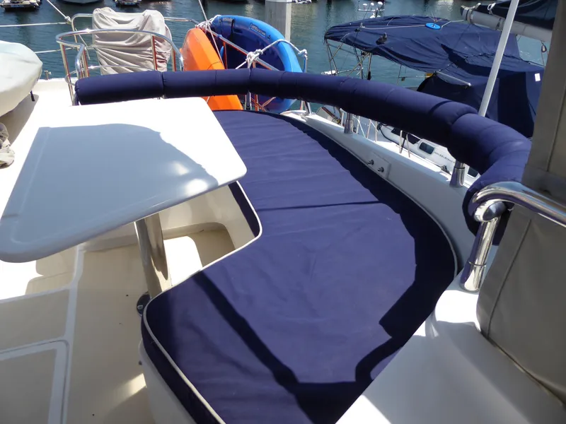 Flybridge seating