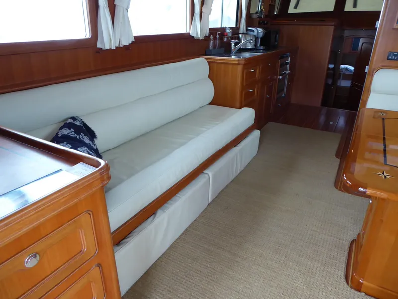 Convertible settee