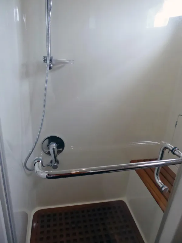 Stall shower
