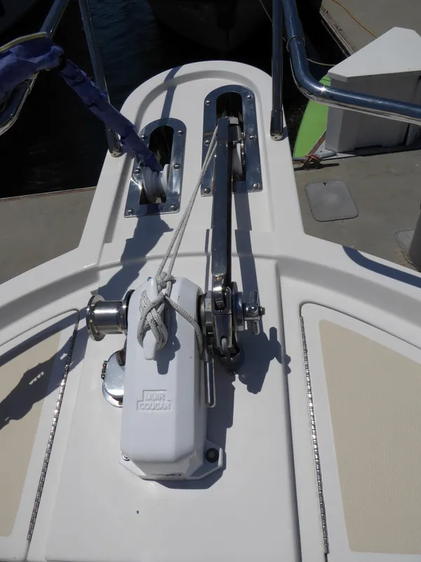 Anchor windlass