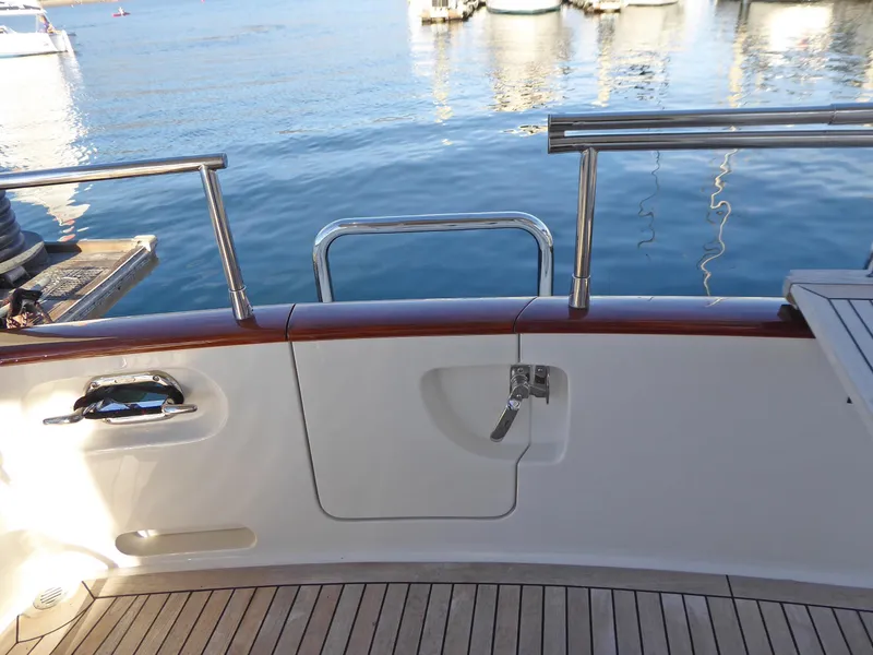 Transom door