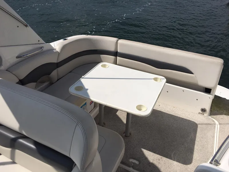 2004 Chaparral 310 Signature