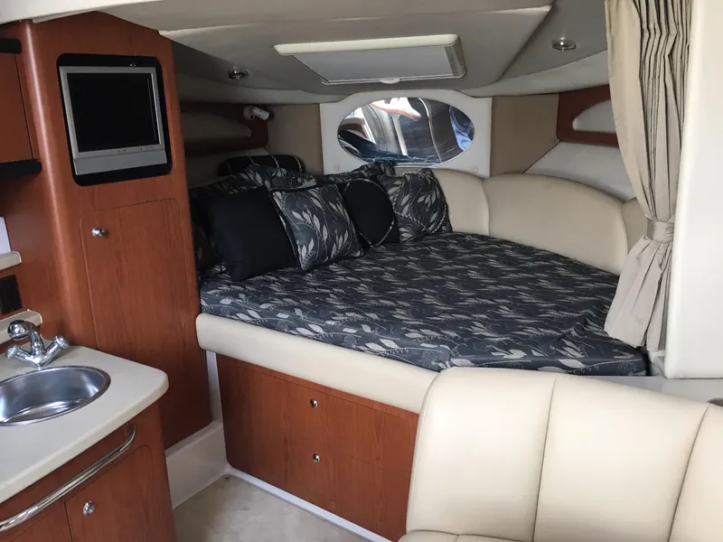 2004 Chaparral 310 Signature