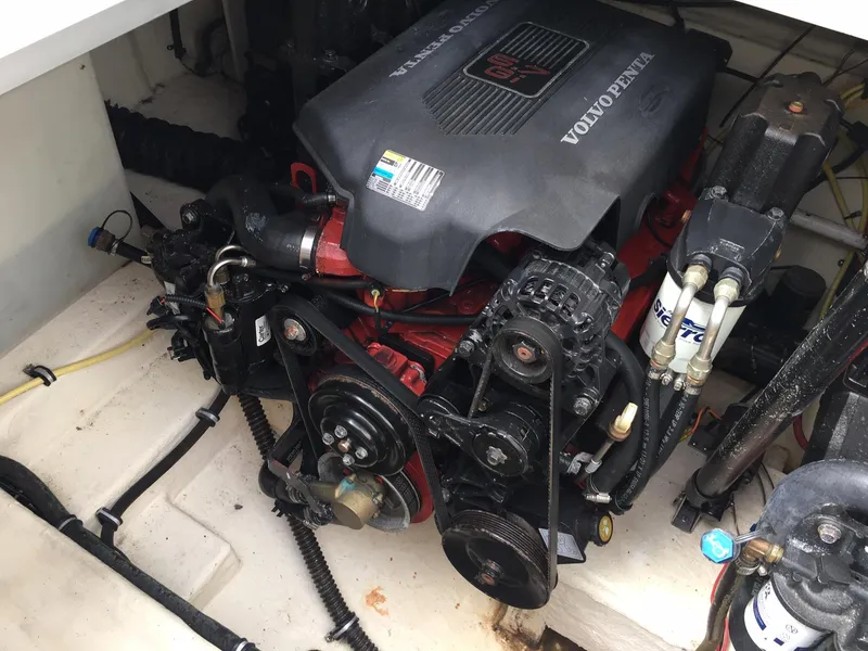 2004 Chaparral 310 Signature