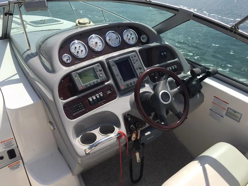 2004 Chaparral 310 Signature