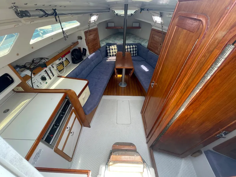 1996 Catalina 270
