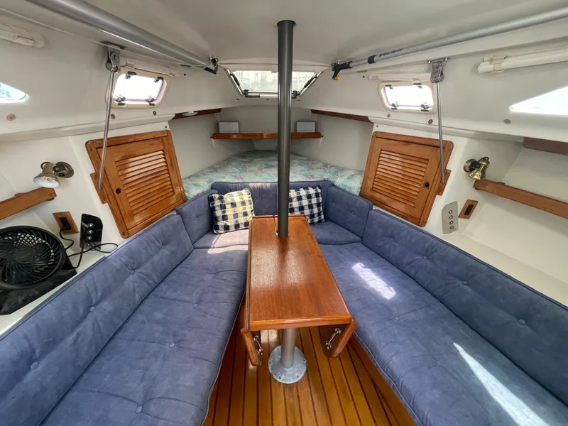 1996 Catalina 270