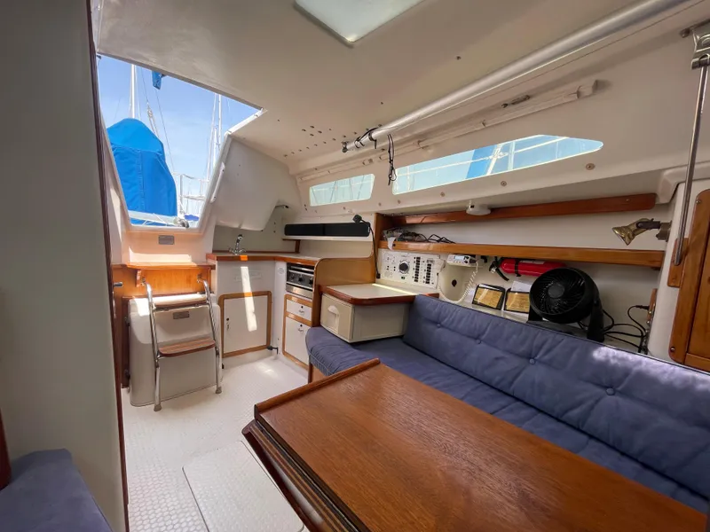 1996 Catalina 270