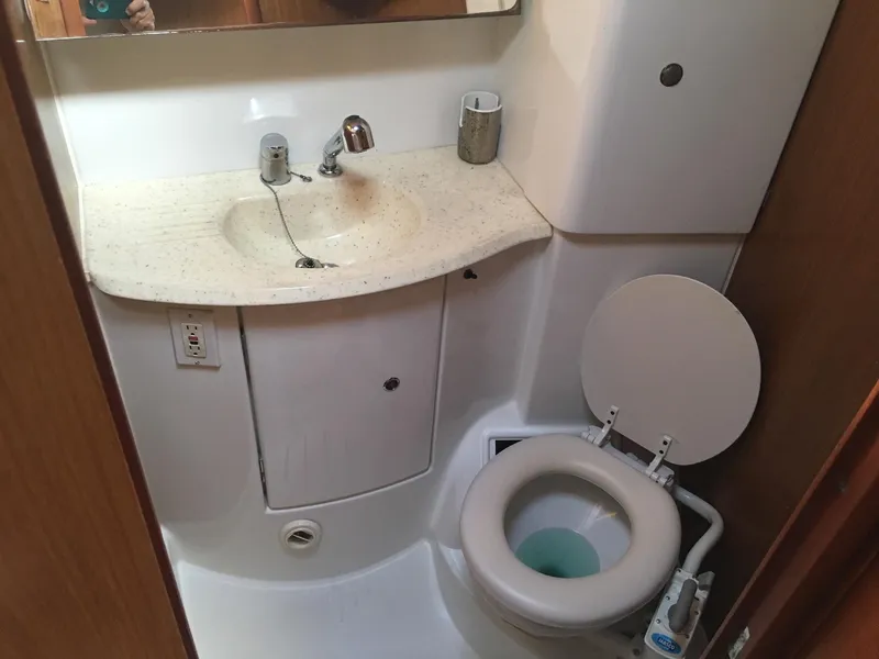 2007 Jeanneau 42 DS