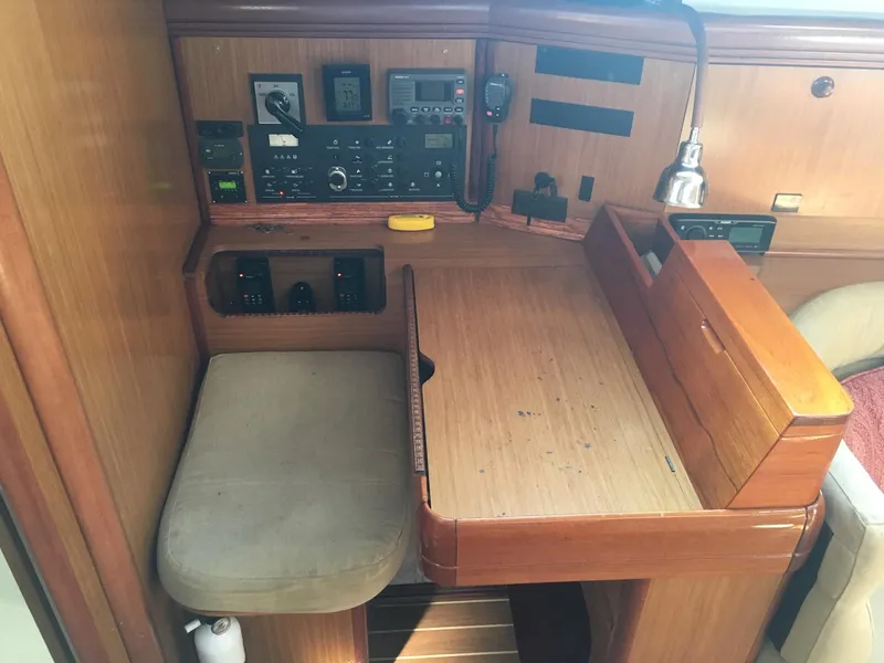 2007 Jeanneau 42 DS